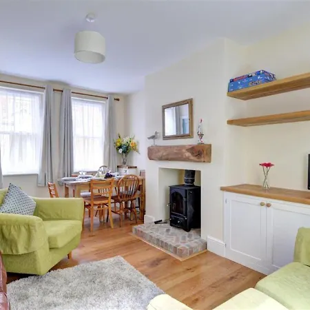 Holiday home 4 Henrietta Street *